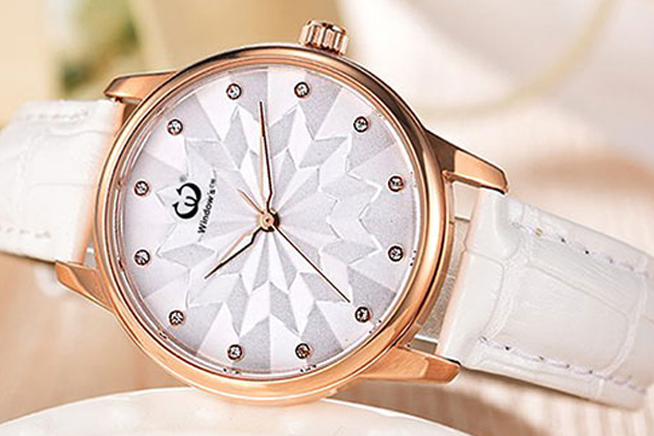 手表廠家的年產量是多少？