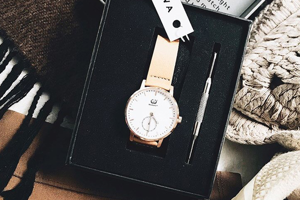 企業禮品手表定做如何找廠家？