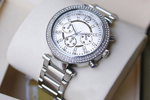 鑲鉆網紅風格石英手表供應