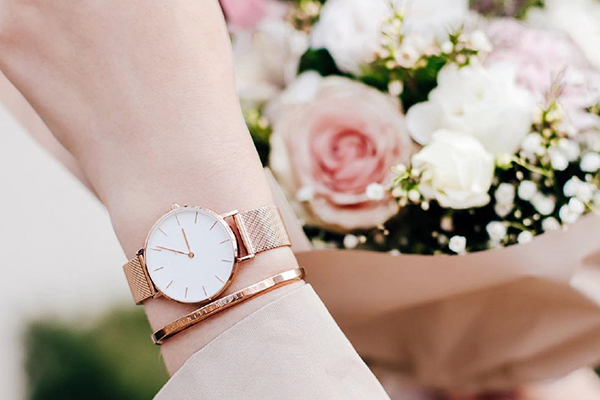 時尚女表批量供貨 現(xiàn)貨精品任選 時尚女表批量供貨 現(xiàn)貨精品任選