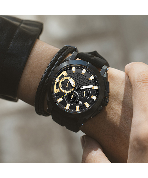 580新款男士休閑手表多功能夜光合金表石英手表廠家