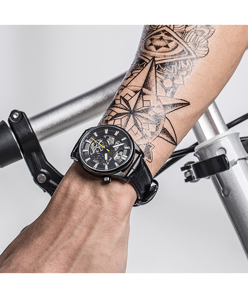 6770跨境精鋼機械手表鏤空表盤夜光休閑男士手表廠家推薦